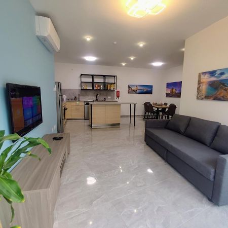 Deggies Apartments - Spacious, Modern Apartment! Naxxar Dış mekan fotoğraf