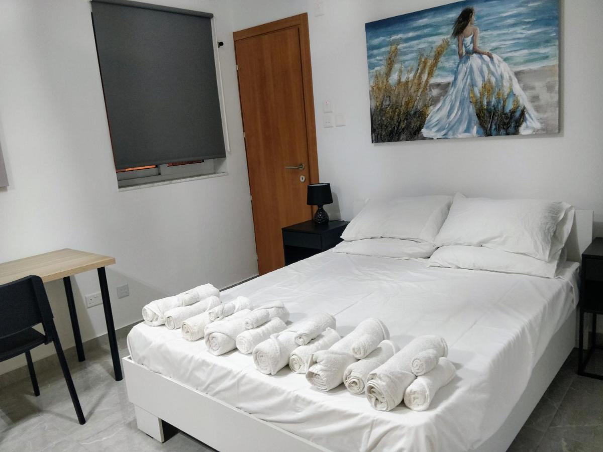 Deggies Apartments - Spacious, Modern Apartment! Naxxar Dış mekan fotoğraf