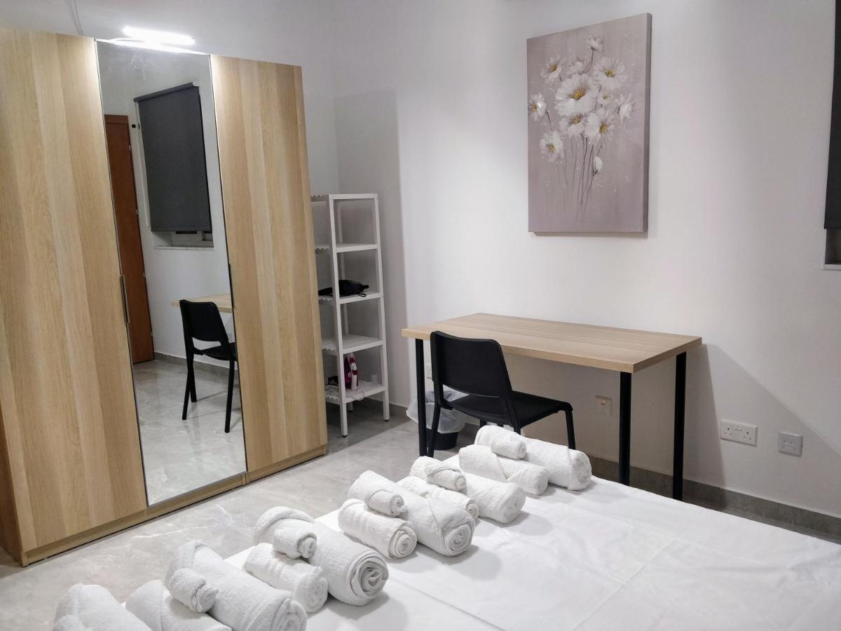 Deggies Apartments - Spacious, Modern Apartment! Naxxar Dış mekan fotoğraf