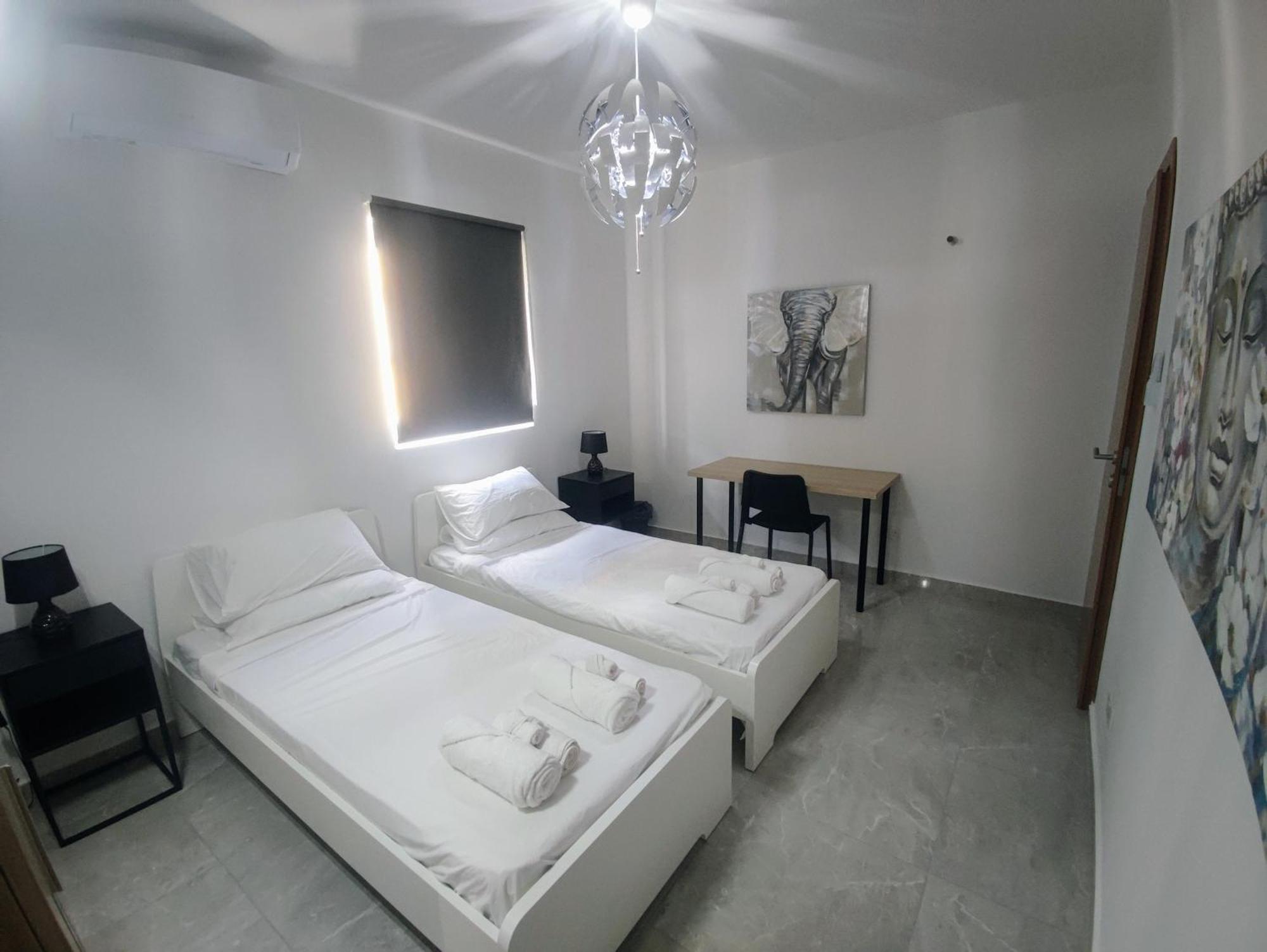 Deggies Apartments - Spacious, Modern Apartment! Naxxar Dış mekan fotoğraf